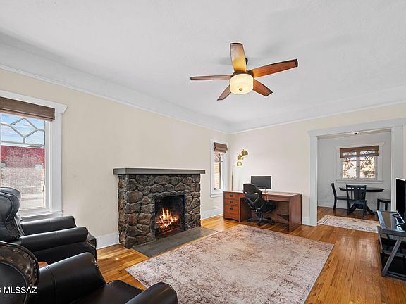 3rd image of 747 E Mabel St