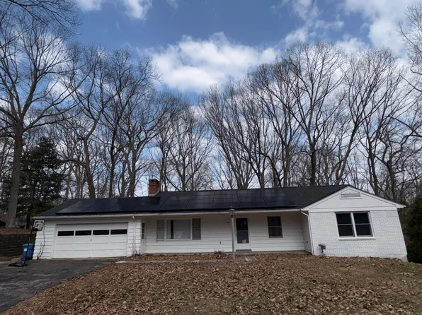 14 Boxwood Lane, Norwich, CT 06360