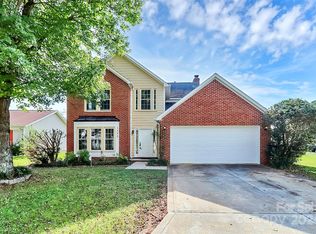 1333 McDowell Farms Dr, Charlotte, NC 28217
