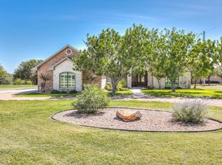 5333 Green Oaks Dr, Christoval, TX 76935