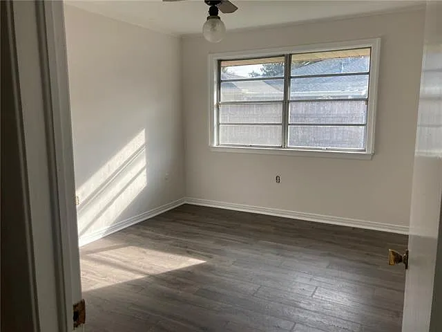 813 Andrews Ave — Photo 11