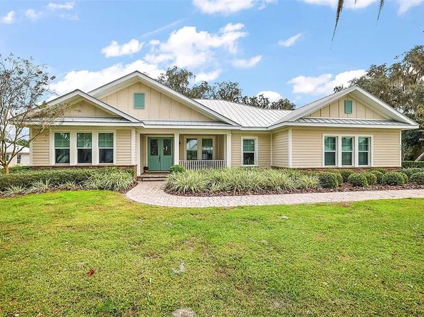 433 Long And Winding Rd, Groveland, FL 34737