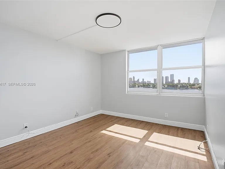 16570 NE 26th Ave #5A — Photo 12