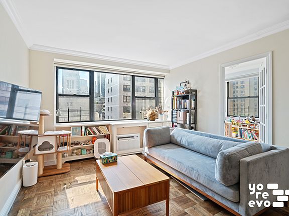 3rd image of 233 E 69th St APT 11K