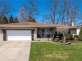 6226 Saint Francis Dr, Seven Hills, OH 44131