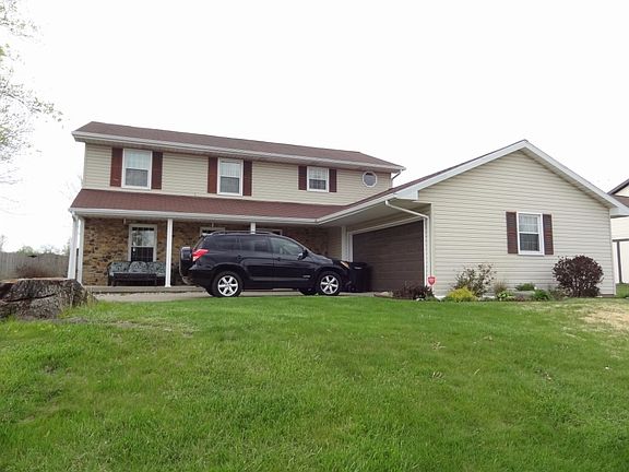 2nd image of 1912 Tanglewood Dr