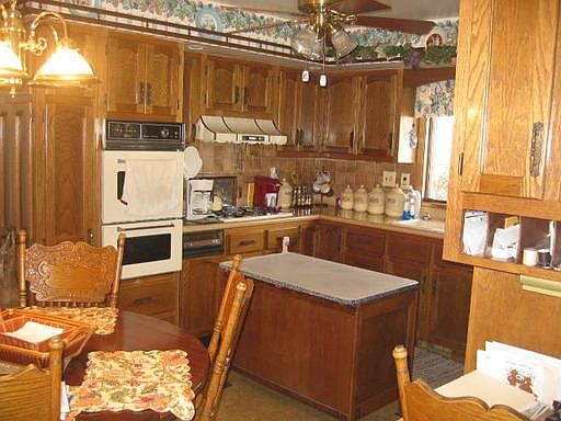 4th image of 26 Saratoga Ln