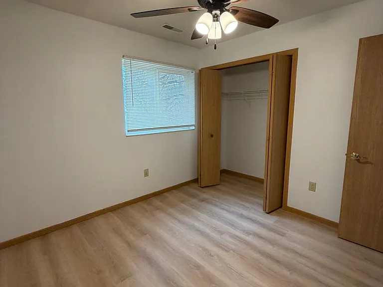 4300 Fireclay Ct — Photo 9