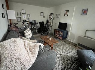 20 School St APT 2, Burlington, VT 05401