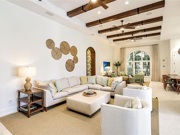 3rd image of 2904 Tiburon Blvd E