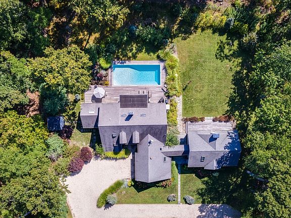 5th image of 3 Stock Farm Ln