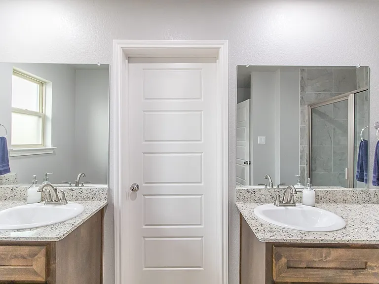 1715 Dryden Ave — Photo 28