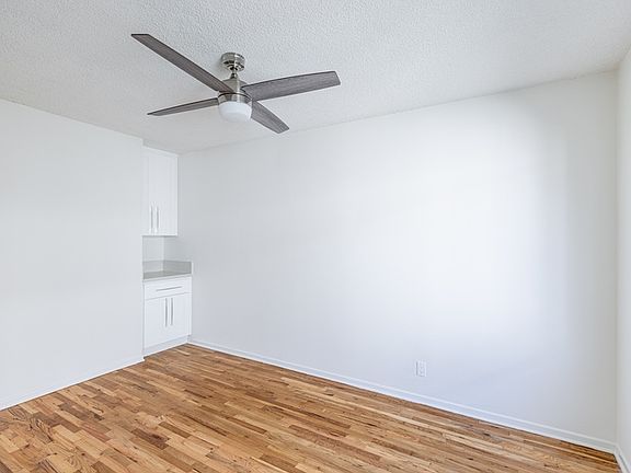 2nd image of 1026 6th St APT D