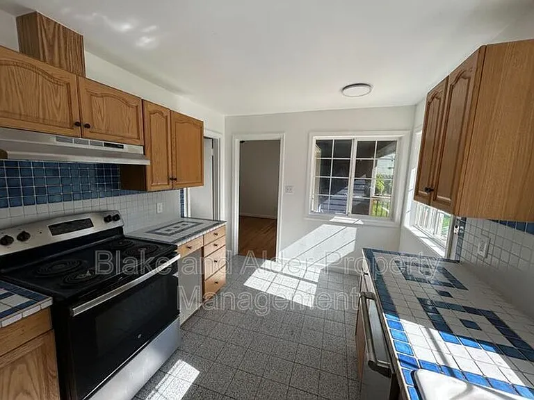 198 NE 157th Ave — Photo 21