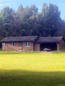 584 Miller Lake Rd, Columbiaville, MI, 48421