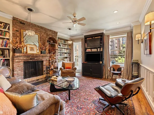 311 W 83rd St APT 4A, New York, NY 10024