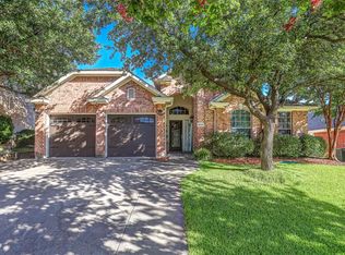 8020 Mount Shasta Cir, Fort Worth, TX 76137