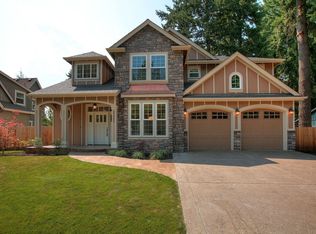 17555 Redfern Ave, Lake Oswego, OR 97035