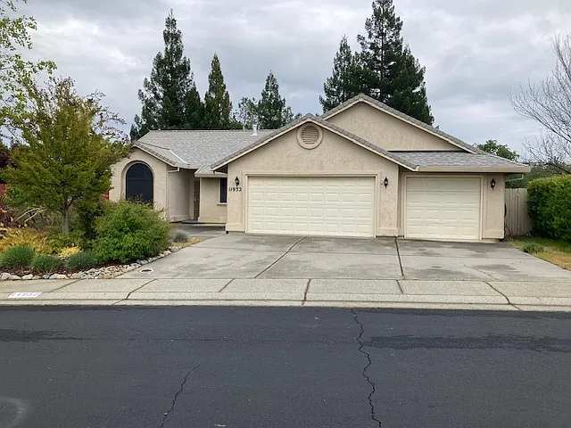 11932 Brooke Crest Dr — Photo 1