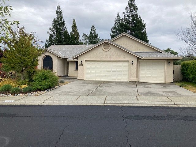 1st image of 11932 Brooke Crest Dr
