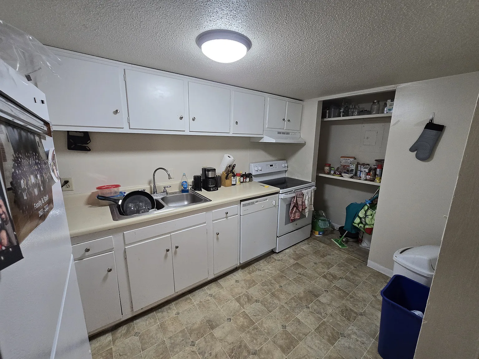 2 bed, 926 sqft, $1,475 — Photo 2