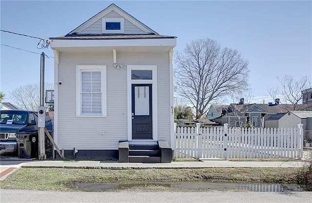1st image of 617 Tupelo St