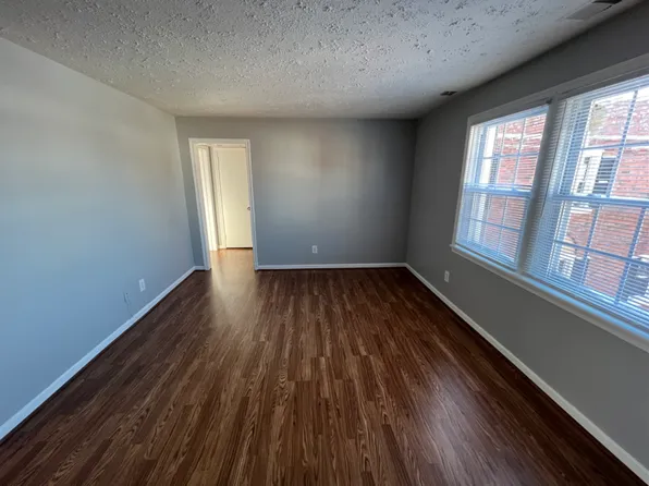 2008 Fort Davis St SE APT 302, Washington, DC 20020