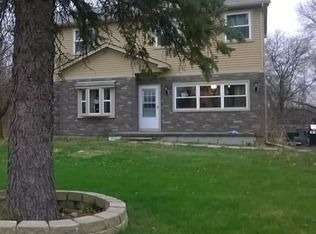 3023 W Maple Rd, Wixom, MI 48393