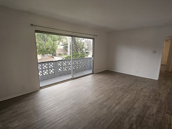 2nd image of 545 N Hayworth Ave APT 101