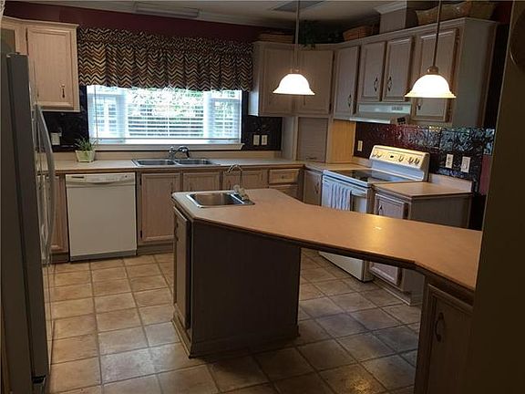 5th image of 125 Phillip Bros Dr