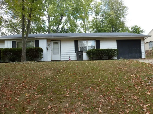 905 Hillside Dr, Danville, IL 61832