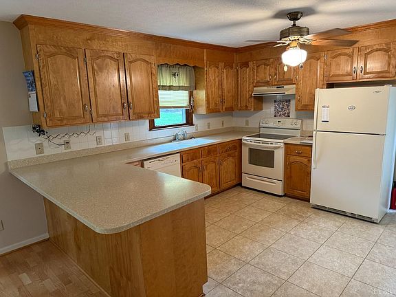 5th image of 324 Beverly Hills Cir