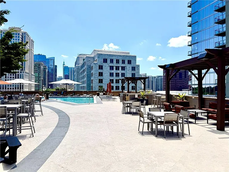 1080 Peachtree St NE #2110 — Photo 48
