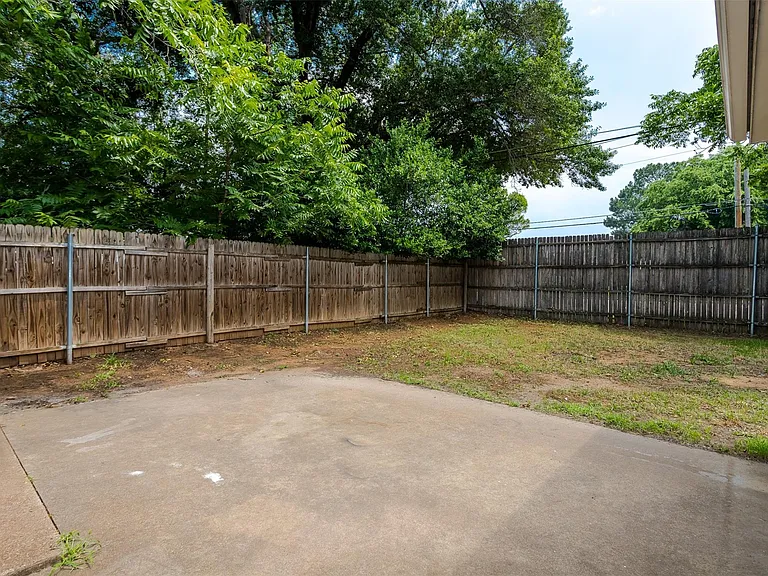 3406 Hastings Dr — Photo 35