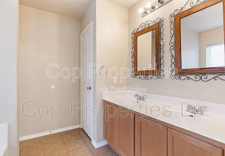 9179 Everton — Photo 15