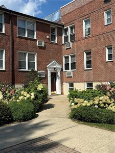 704 Palmer Court #1E, Mamaroneck, NY, 10543