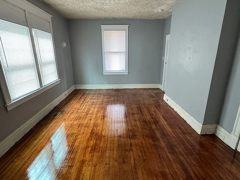 3412 Enslow Ave — Photo 6