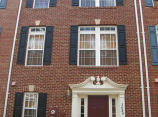3689 Madison View Ln, Falls Church, VA 22041