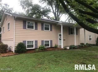 611 Madison St, Benton, IL 62812