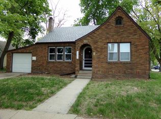 2421 10th St, Columbus, NE 68601