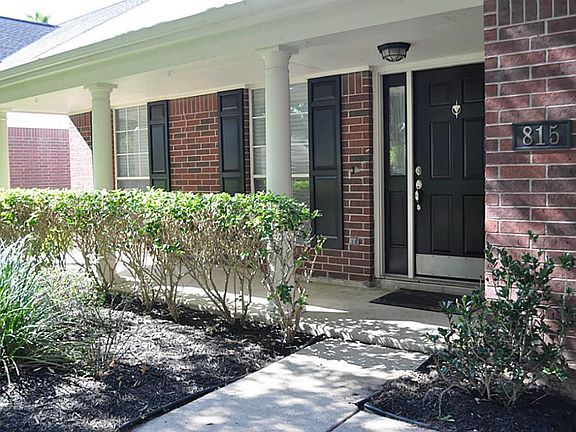 2nd image of 815 Buckeye Pl