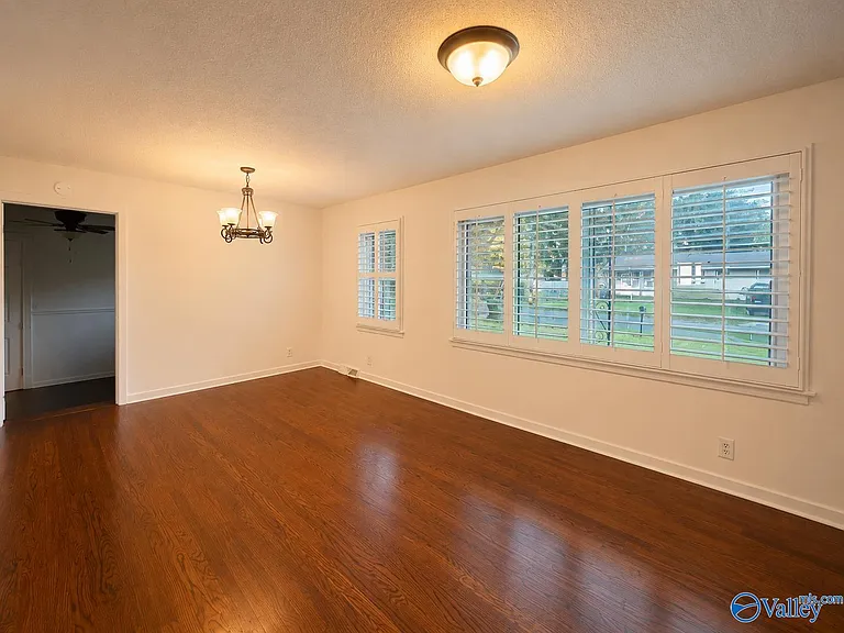 515 Warner St NW — Photo 5