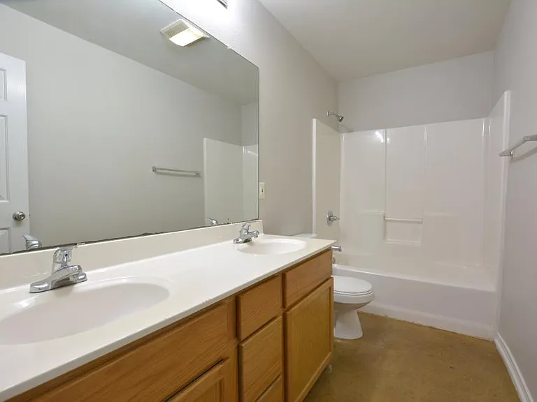 1106 82nd St #B — Photo 16