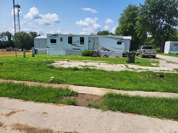 4th image of 2175 E Main St #18