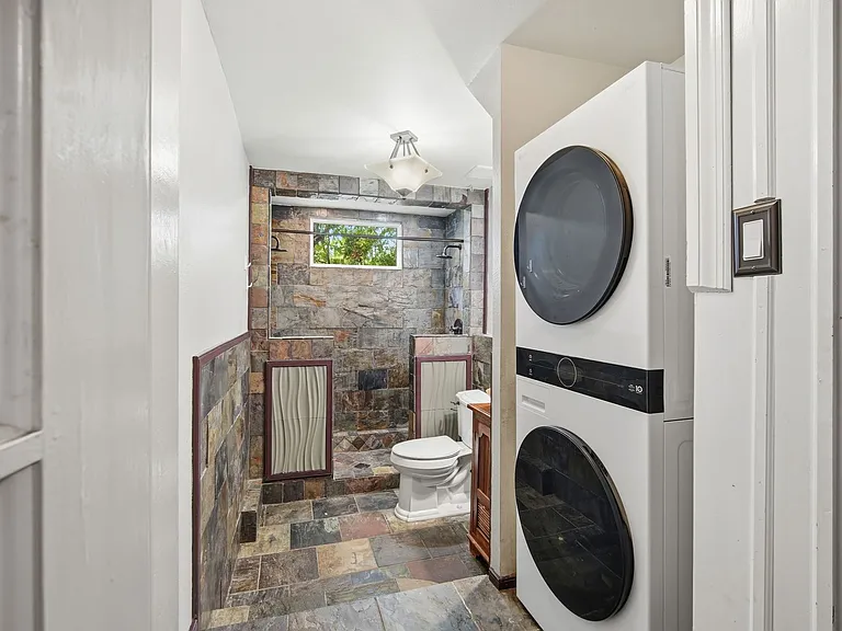 1419 E Jean St — Photo 29