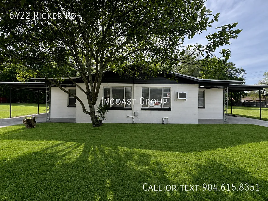 Freshly Renovated 2BR Duplex Move-In Special Available NOW! — Photo 1