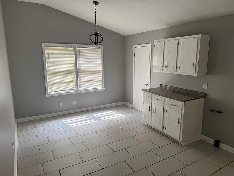 2058 Willow Wood Ave — Photo 4