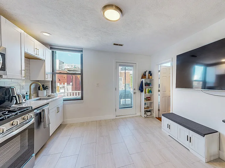 192 Athens St #3 — Photo 14