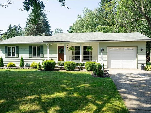2nd image of 6723 Pinehurst Dr
