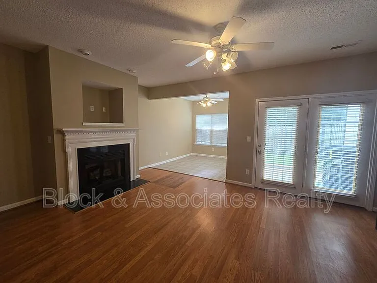 210 Brittany Way — Photo 8
